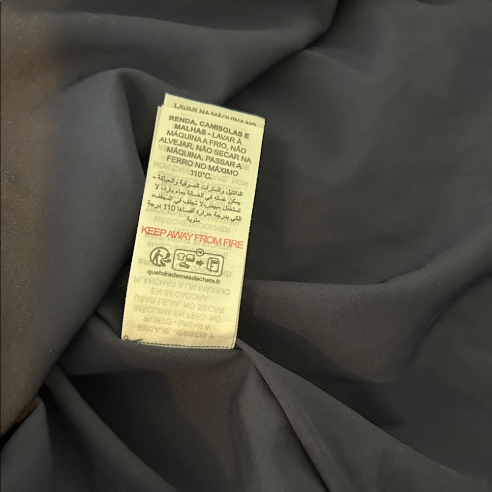 Edikted Elegant Black Bubble Hem Dress Formal Prom Party NWT - Picture 15 of 15